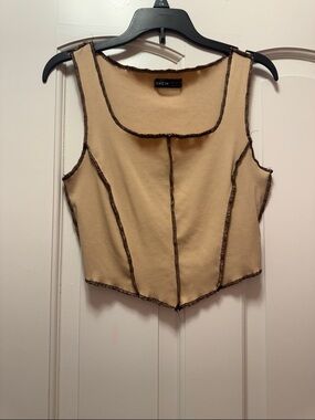 NEED GONE -SHEIN Tan Ribbed Crop Tank with Dark Contrast Seams